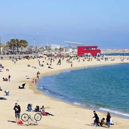 Playa A Pie Y A 15 Minutos De Ramblas Y Plaza Catalunya En Metro Apartment Sant Adria de Besos