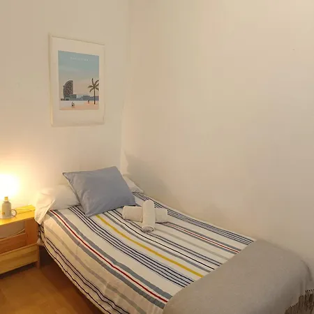 Playa A Pie Y A 15 Minutos De Ramblas Y Plaza Catalunya En Metro Appartement Sant Adrià de Besòs
